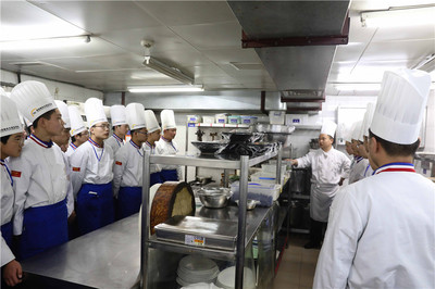 陜西新東方烹飪 一步一個(gè)腳印走出去，一點(diǎn)一滴學(xué)回來